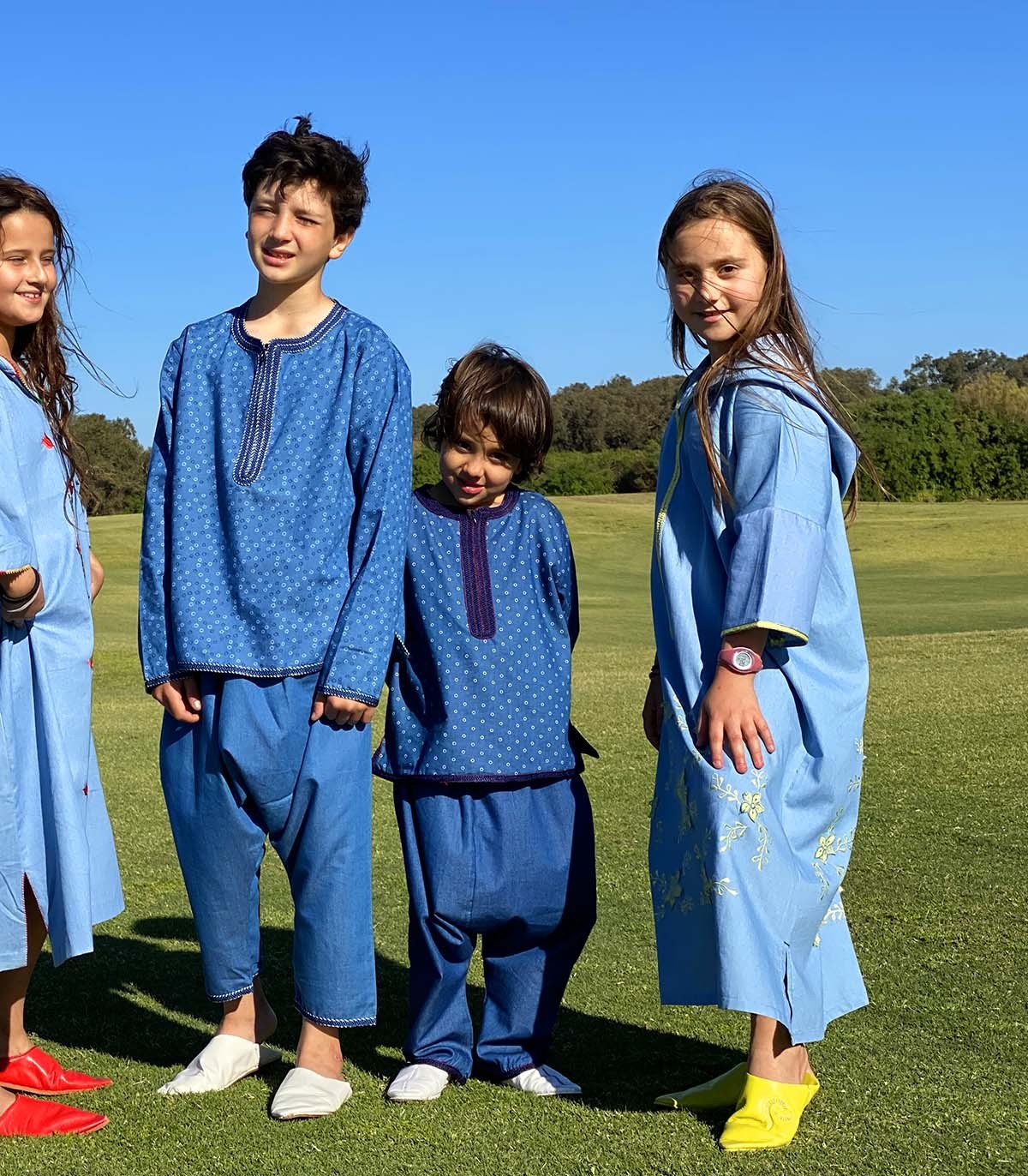 Djellaba fillette Fleur d'Or en Jean Brodé | Ô p'tit beldi