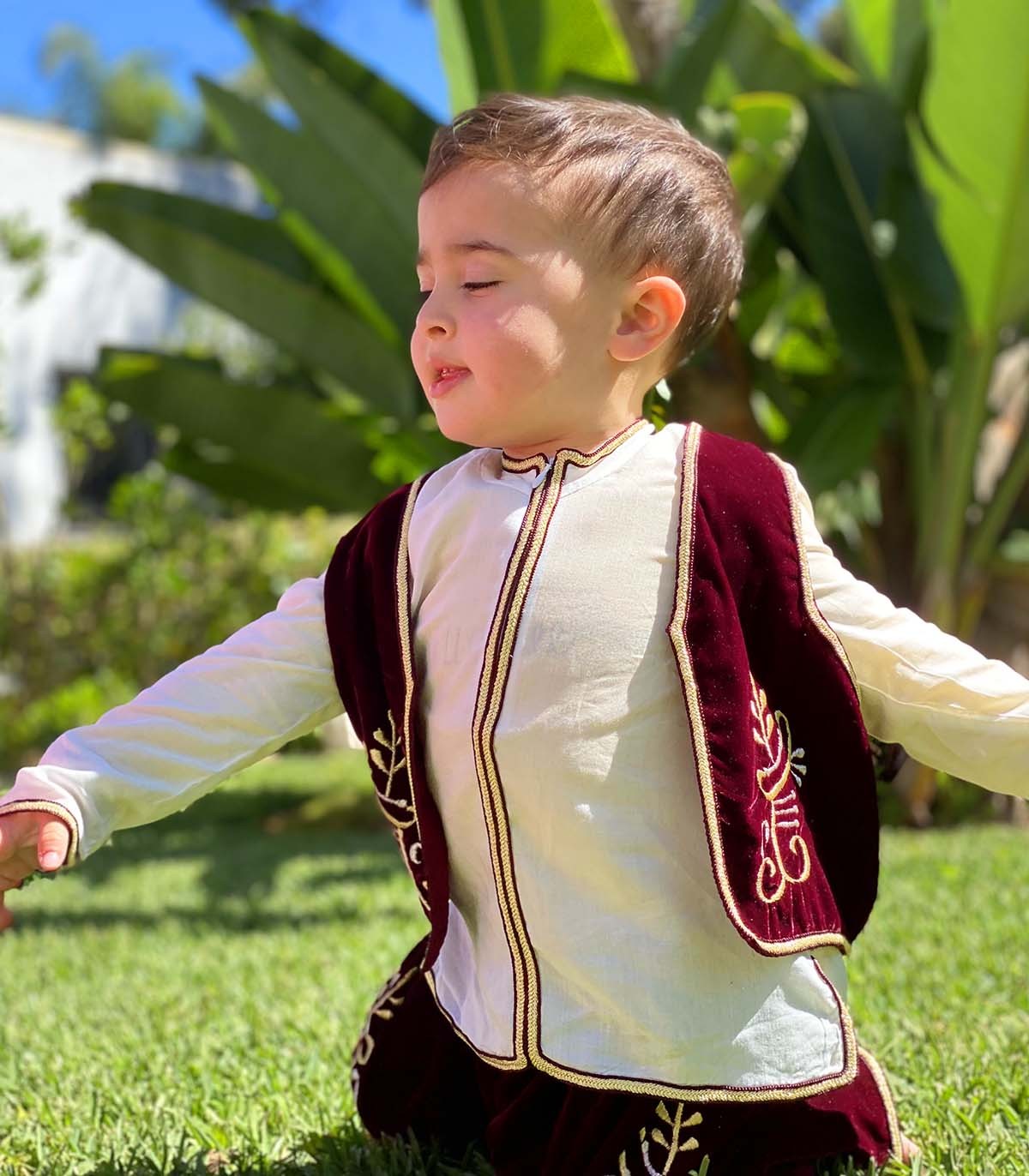 Jabador garçon Traditionnel 3 Pièces – Velours Grenat Brodé d’Or | Ô p'tit beldi