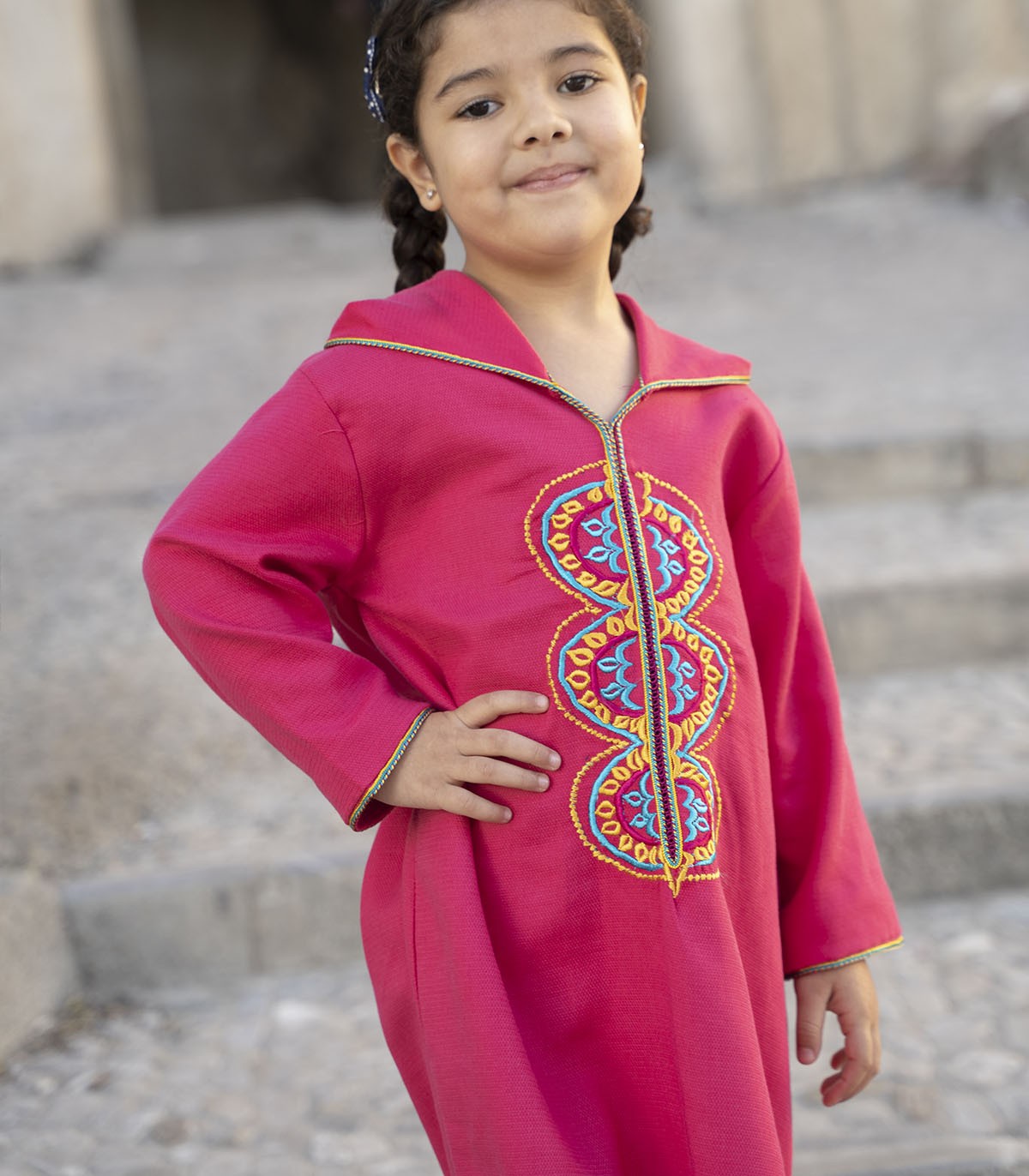Jellaba fillette Féérique Fuchsia Élégance et Tradition | Ô p'tit beldi