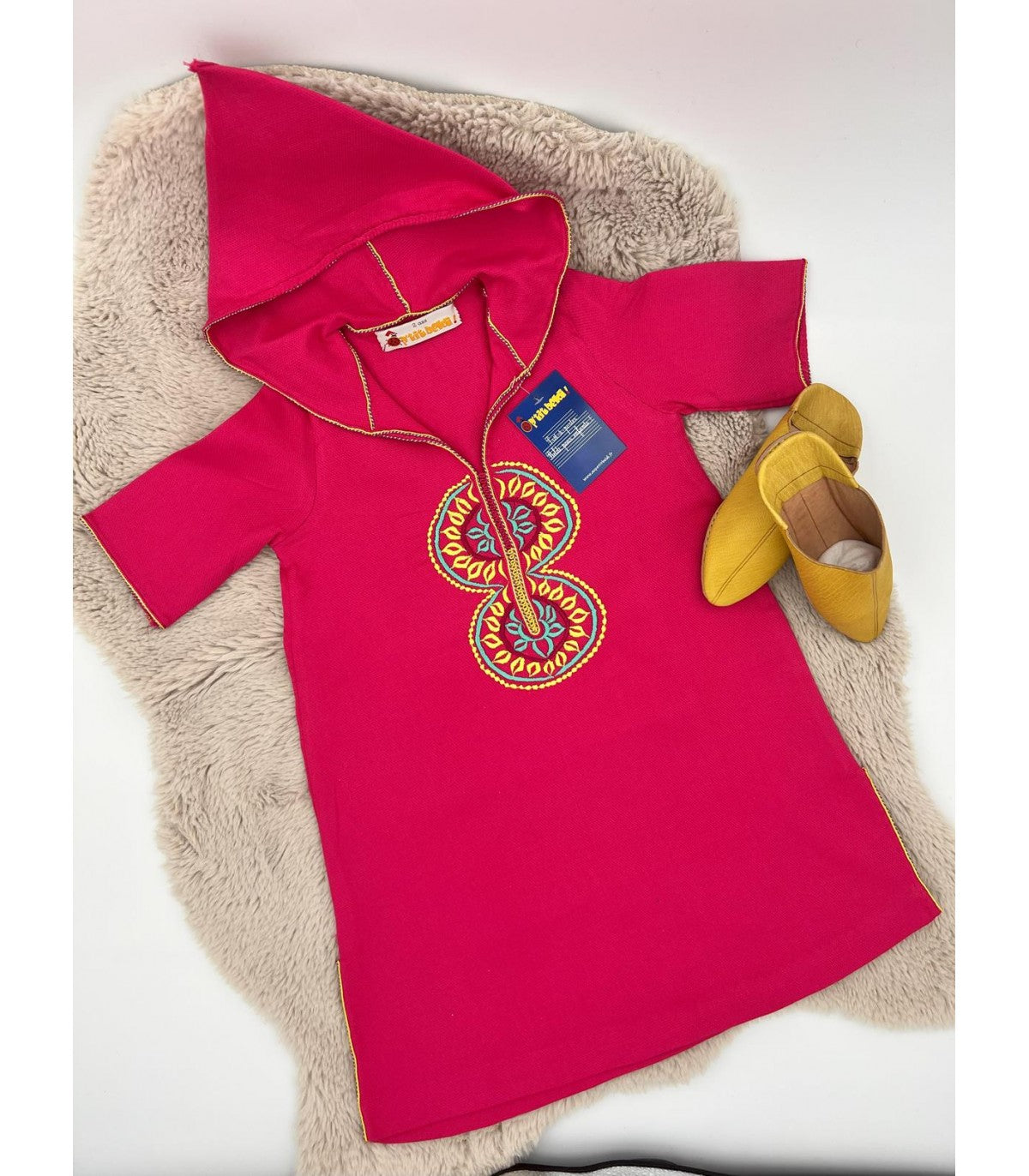 Jellaba fillette Féérique Fuchsia Élégance et Tradition | Ô p'tit beldi