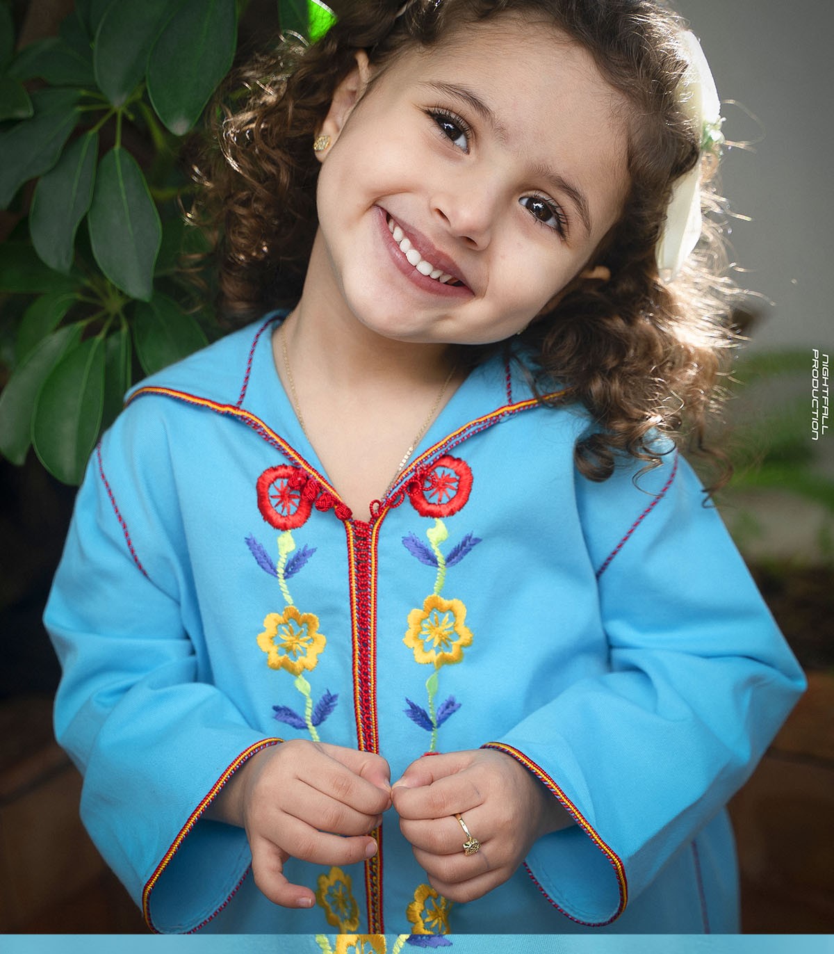 Djellaba fillette Cyan Brodée Collier | Ô p'tit beldi